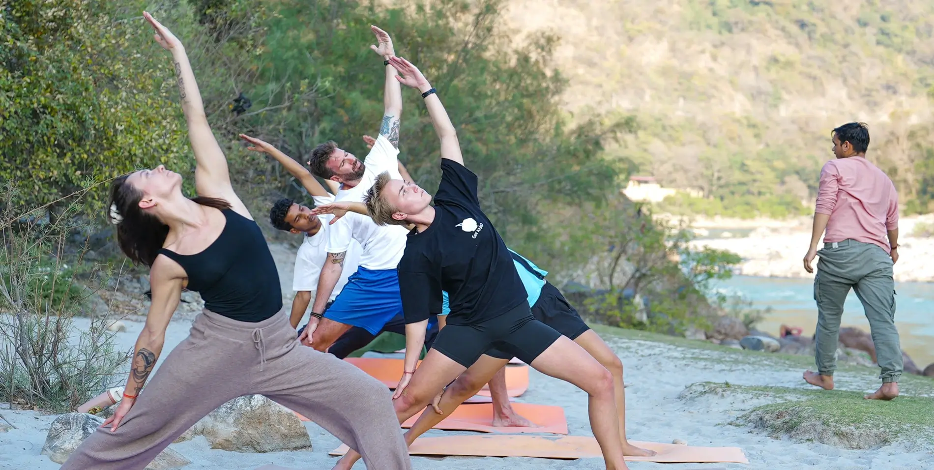 best yoga school in rishikesh